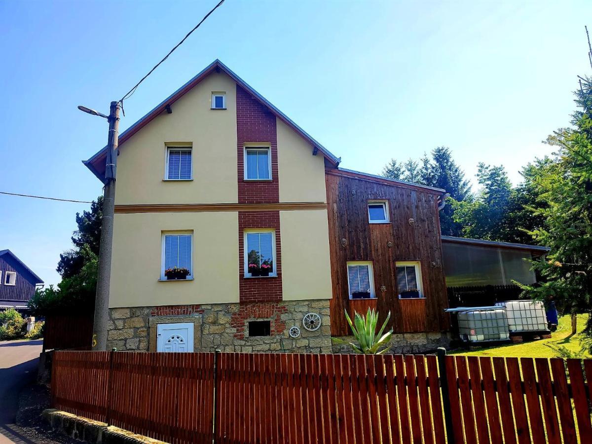 Ubytování U Rybníčka Arnoltice u Decina Esterno foto